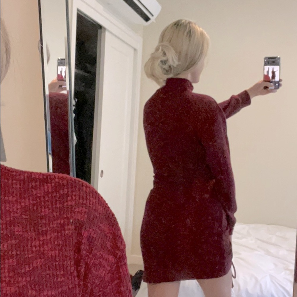 Dress - Picture 2 of 4